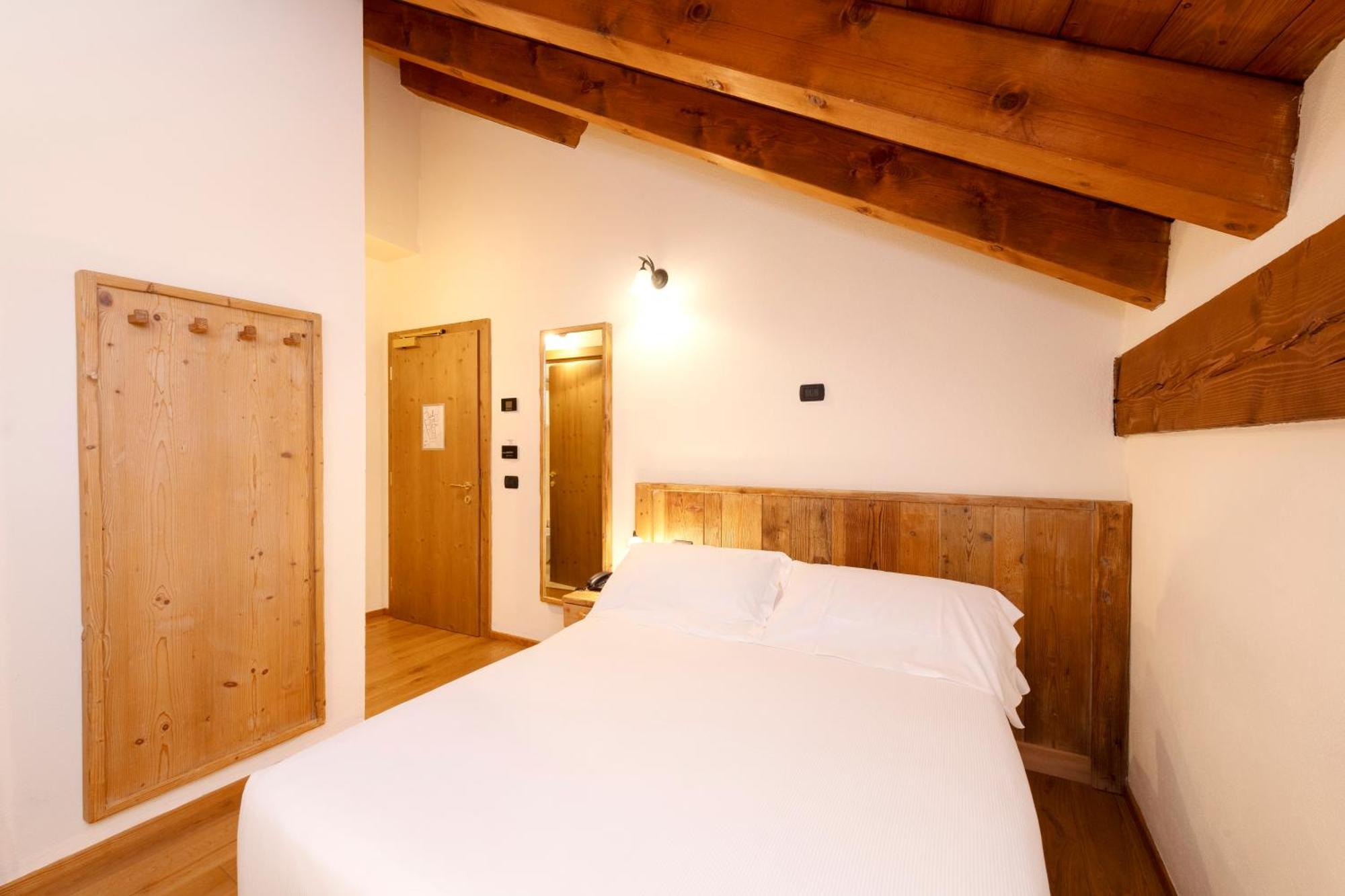 Le Miramonti Hotel Restaurant & Wellness La Thuile Zewnętrze zdjęcie